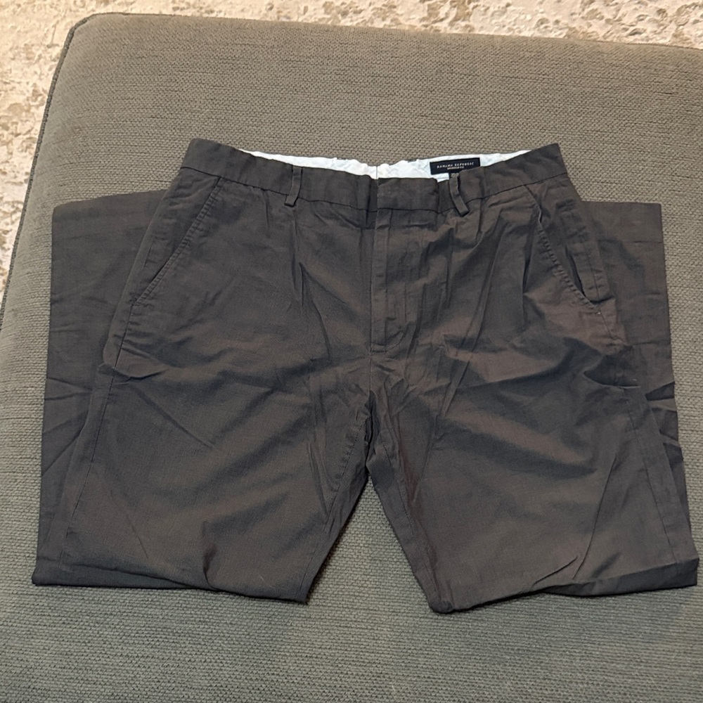 Banana Republic Men's Dark Gray Chinos